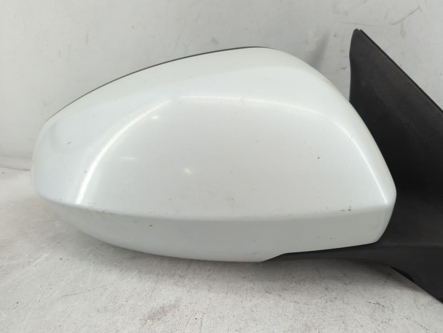 2010-2013 Suzuki Kizashi Passenger Side View Mirror - Right Door Mirror OEM Used - Oemusedautoparts1.com