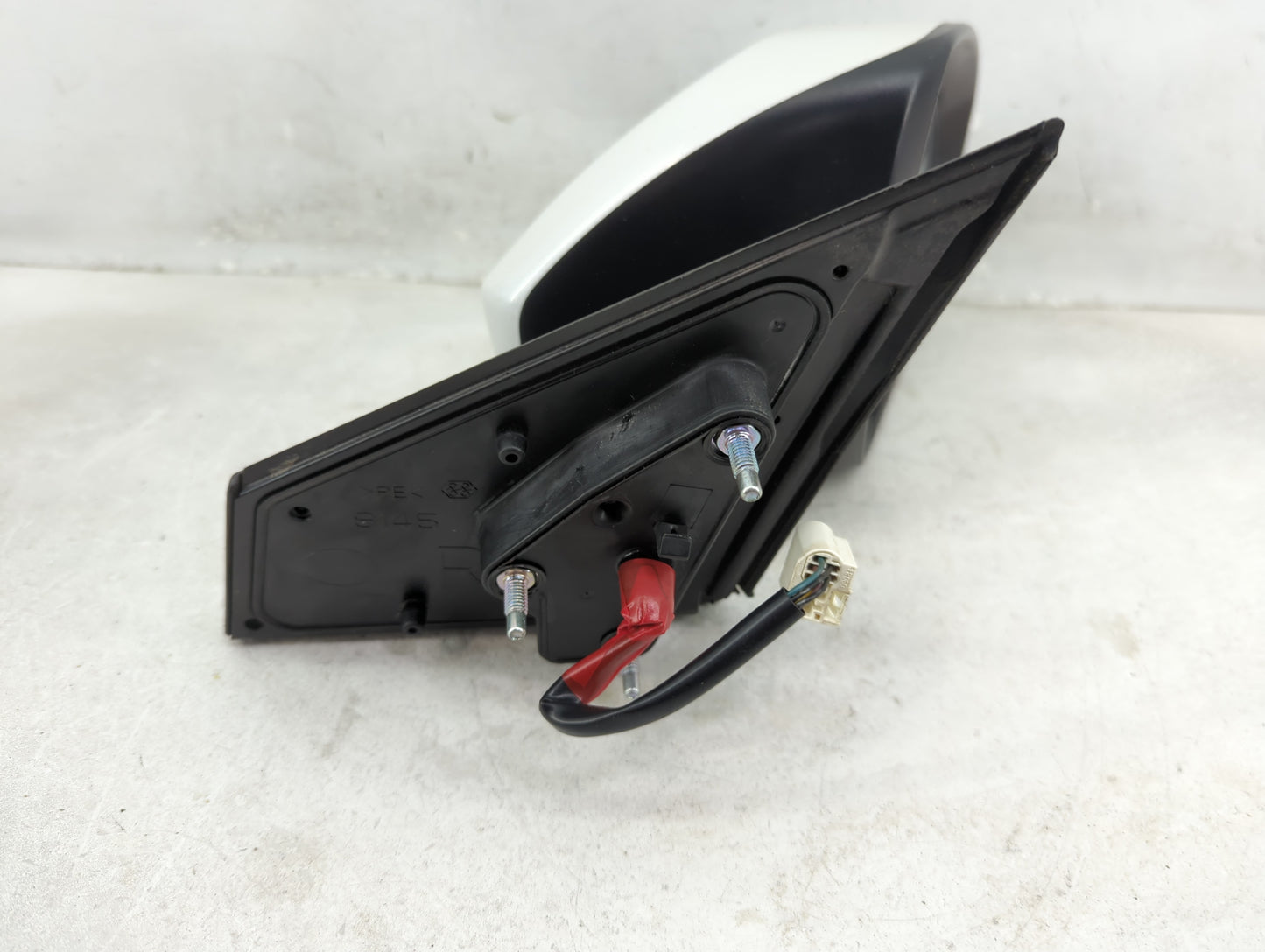 2010-2013 Suzuki Kizashi Passenger Side View Mirror - Right Door Mirror OEM Used - Oemusedautoparts1.com