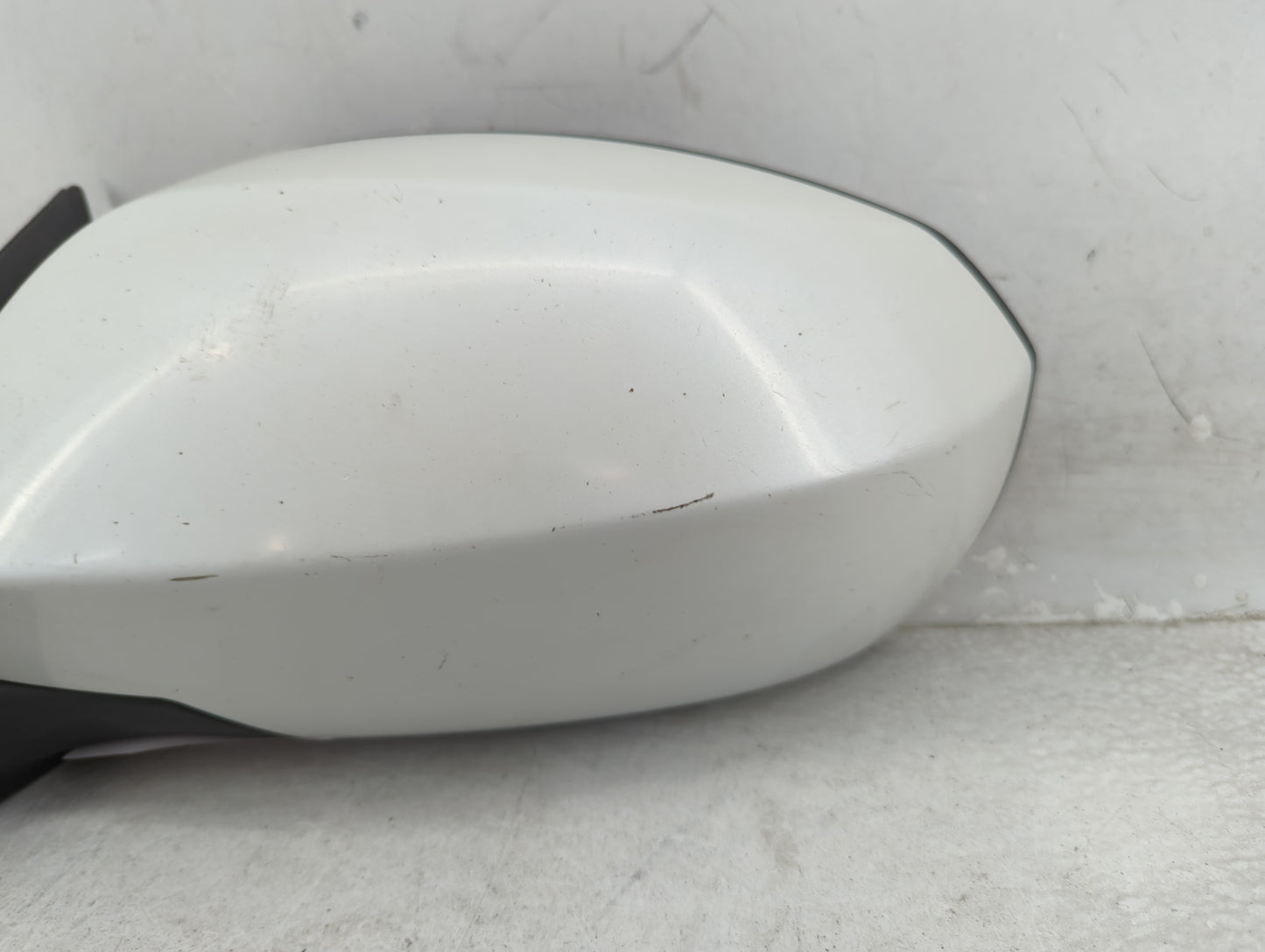 2010-2013 Suzuki Kizashi Driver Side View Mirror - Left Door Mirror OEM Used - Oemusedautoparts1.com
