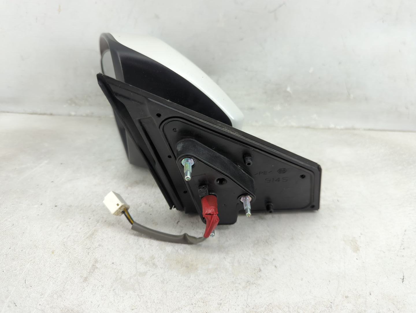 2010-2013 Suzuki Kizashi Driver Side View Mirror - Left Door Mirror OEM Used - Oemusedautoparts1.com
