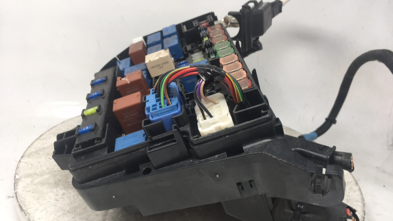 2010-2013 Suzuki Kizashi Fusebox Fuse Box Panel Relay Module Fits Fits 2010 2011 2012 2013 OEM Used Auto Parts - Oemusedauto
