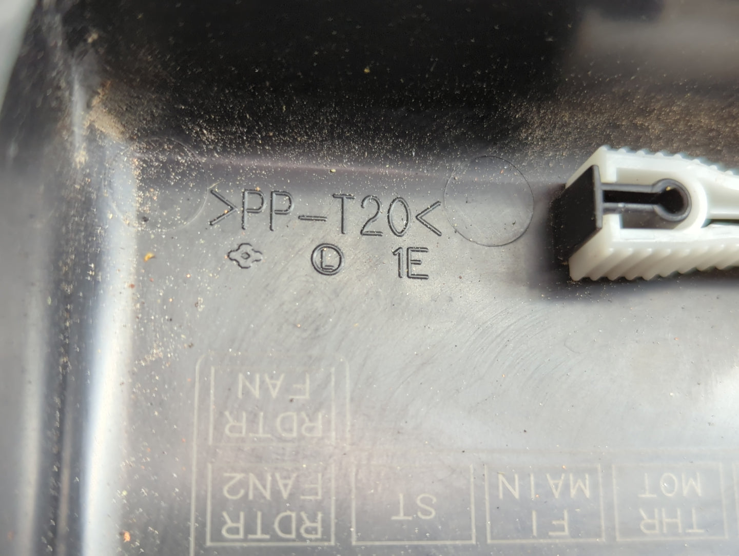 2008-2012 Suzuki Sx4 Fusebox Fuse Box Panel Relay Module P/N:80J00 Fits Fits 2008 2009 2010 2011 2012 OEM Used Auto Parts - 