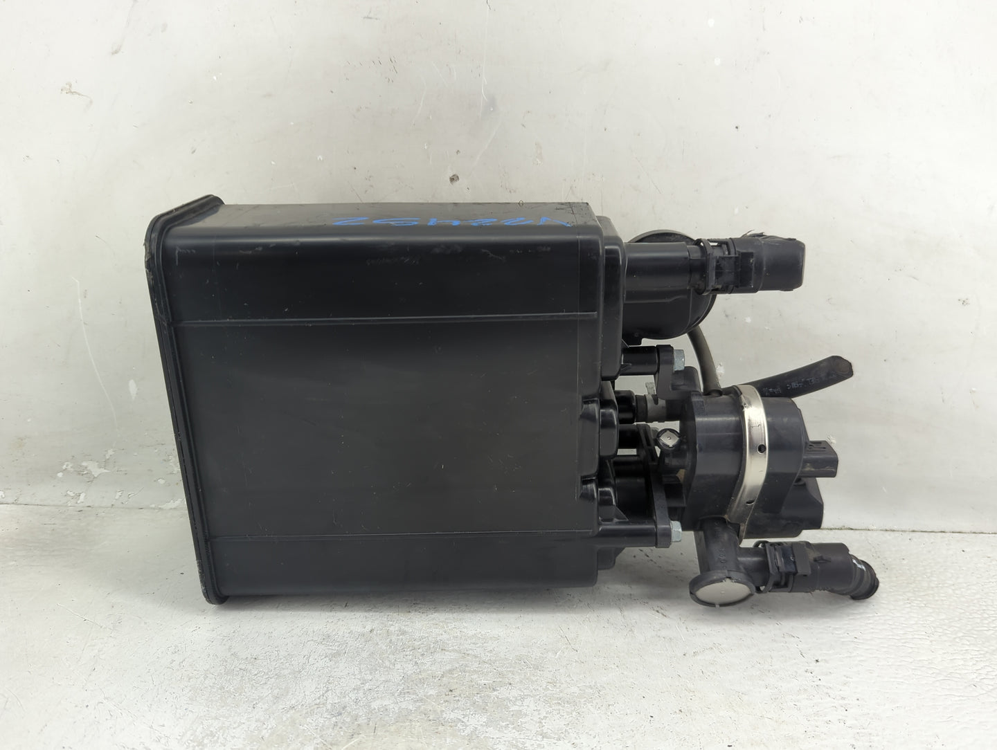 2012 Toyota Avalon Fuel Vapor Charcoal Canister - Oemusedautoparts1.com