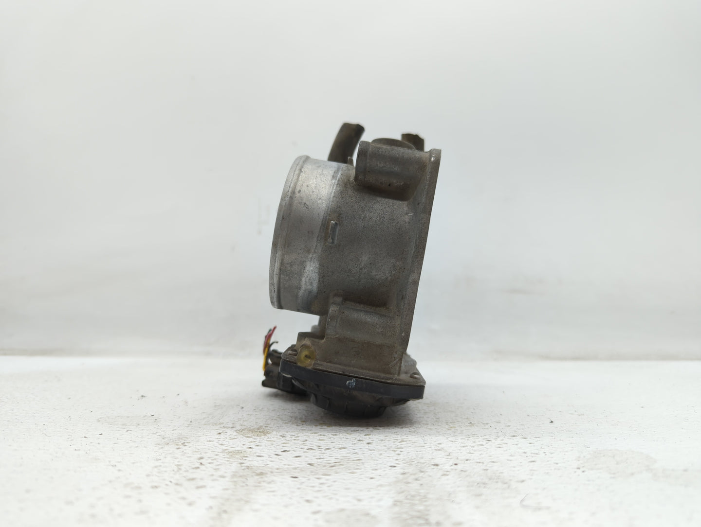 2005-2018 Toyota Avalon Throttle Body P/N:22030-0P050 22030-31030 Fits OEM Used Auto Parts - Oemusedautoparts1.com