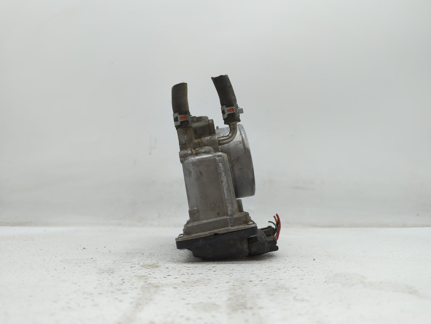 2005-2018 Toyota Avalon Throttle Body P/N:22030-0P050 22030-31030 Fits OEM Used Auto Parts - Oemusedautoparts1.com