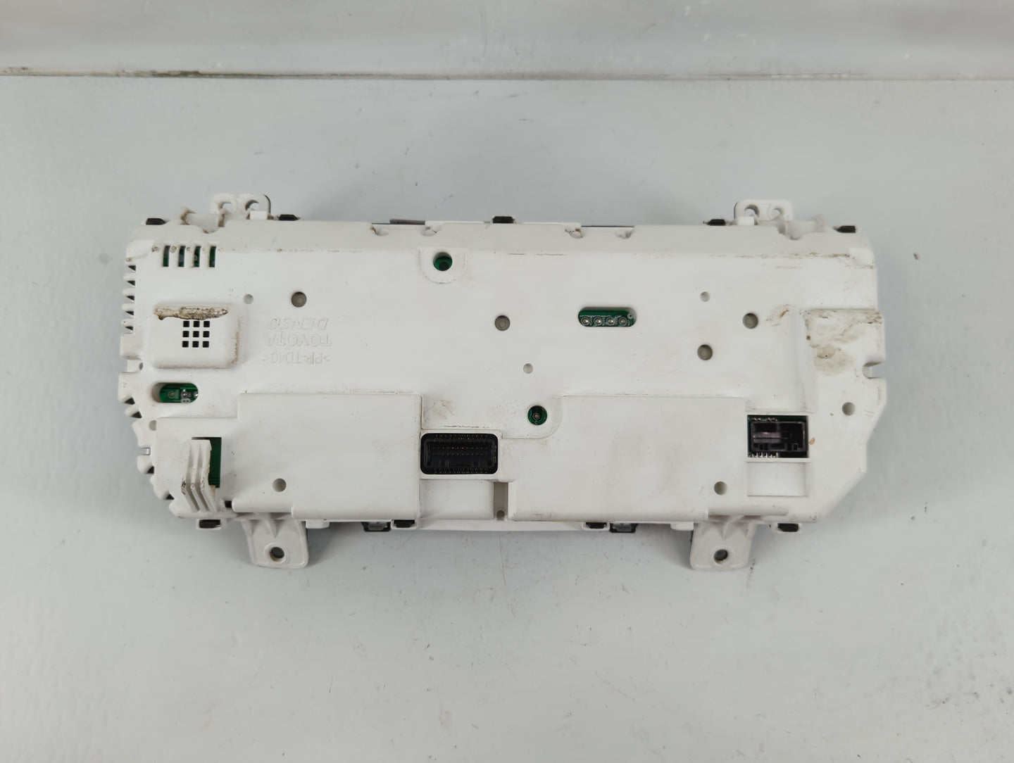 2012 Toyota Camry Instrument Cluster Speedometer Gauges P/N:83800-0X090 -00 83800-0X090 Fits OEM Used Auto Parts - Oemusedau