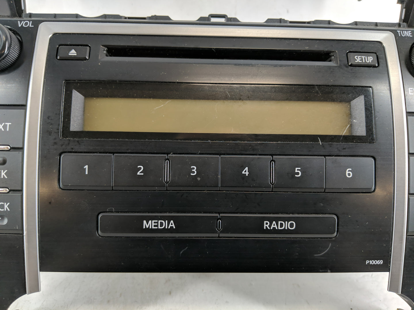 2012-2013 Toyota Camry Radio AM FM Cd Player Receiver Replacement P/N:86120-06340 Fits Fits 2012 2013 OEM Used Auto Parts - 