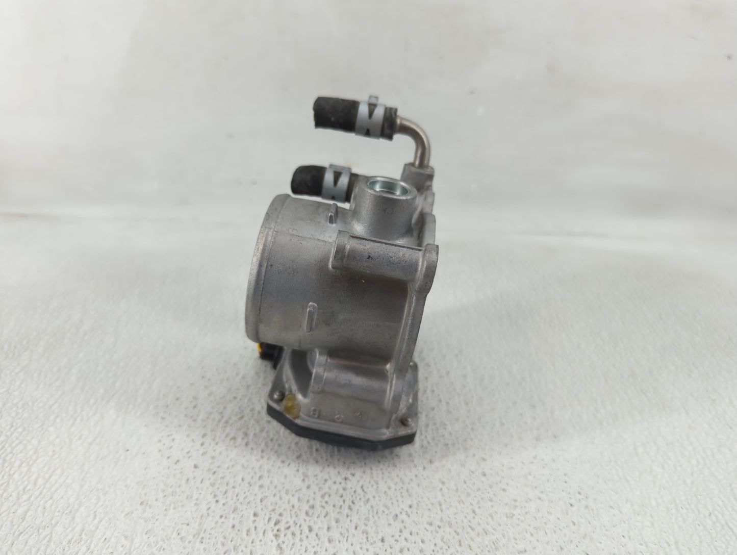 2012-2017 Toyota Camry Throttle Body P/N:22030-36020 Fits Fits 2012 2013 2014 2015 2016 2017 2018 2019 2020 2021 OEM Used Au