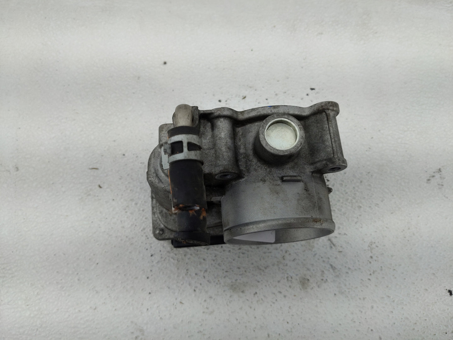 2012-2017 Toyota Camry Throttle Body P/N:22030-36020 Fits Fits 2012 2013 2014 2015 2016 2017 2018 2019 2020 2021 OEM Used Au