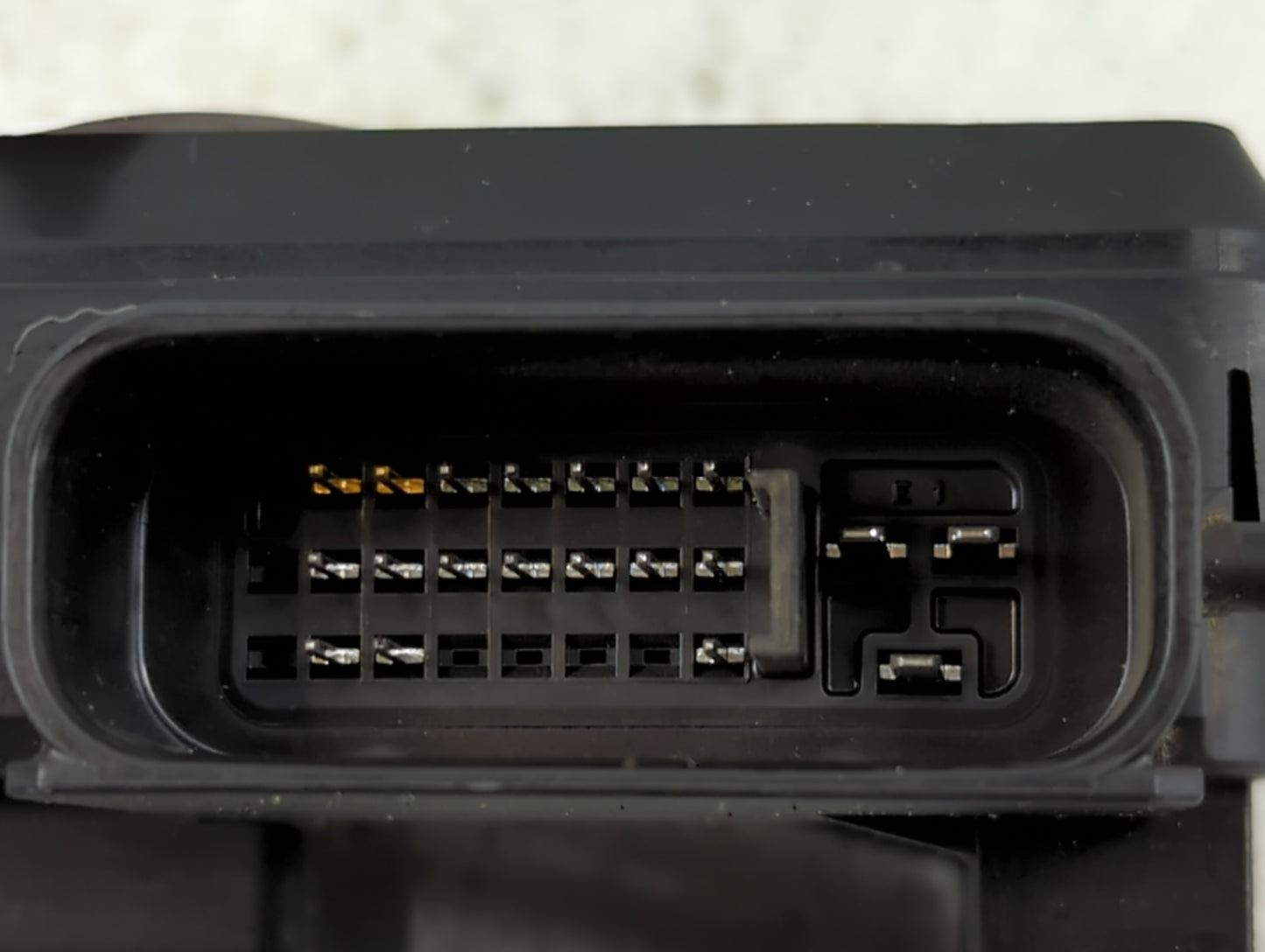 2012-2015 Toyota Camry Chassis Control Module Ccm Bcm Body Control - Oemusedautoparts1.com