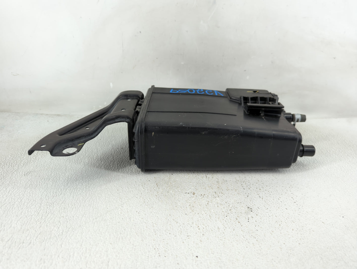 2012 Toyota Camry Fuel Vapor Charcoal Canister - Oemusedautoparts1.com