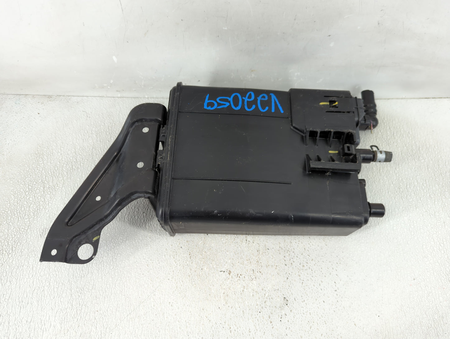 2012 Toyota Camry Fuel Vapor Charcoal Canister - Oemusedautoparts1.com