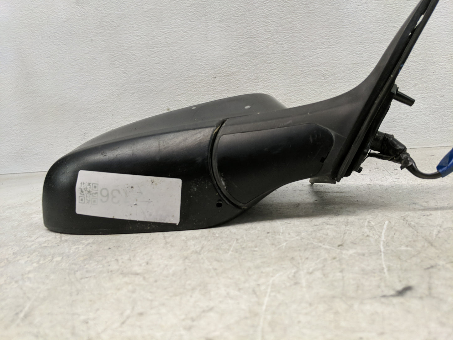 2012-2014 Toyota Camry Passenger Side View Mirror - Right Door Mirror OEM Used - Oemusedautoparts1.com