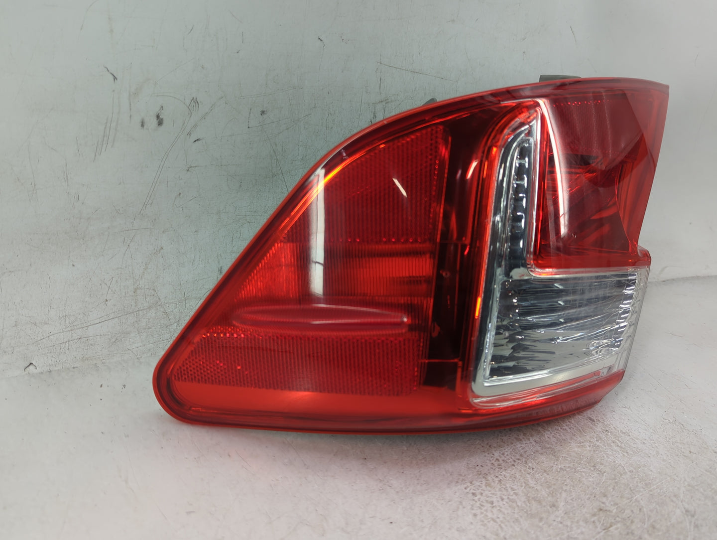 2012-2014 Toyota Camry Tail Light Assembly Passenger Right OEM Fits Fits 2012 2013 2014 OEM Used Auto Parts - Oemusedautopar