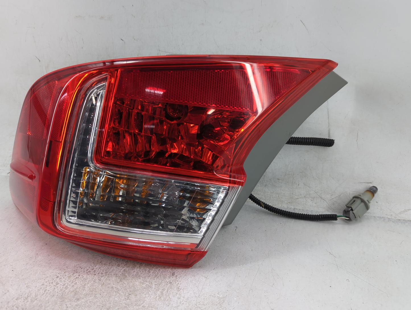 2012-2014 Toyota Camry Tail Light Assembly Passenger Right OEM Fits Fits 2012 2013 2014 OEM Used Auto Parts - Oemusedautopar