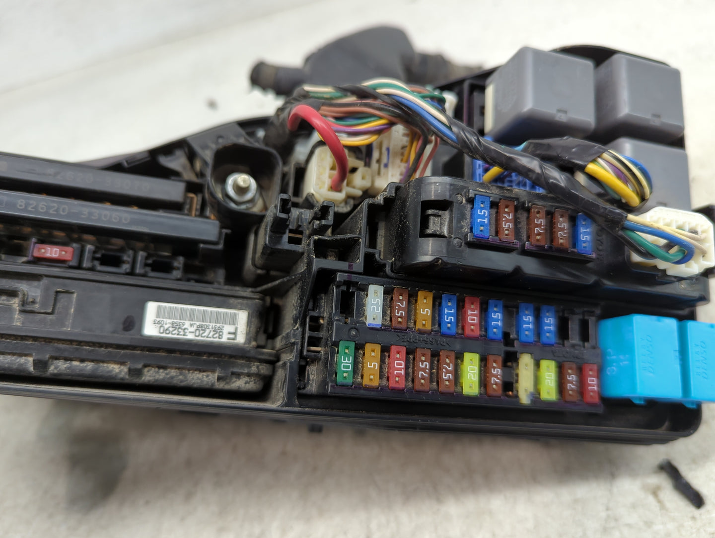 2012-2017 Toyota Camry Fusebox Fuse Box Panel Relay Module P/N:82720-33290 82720-33300A Fits Fits 2012 2013 2014 2015 2016 2