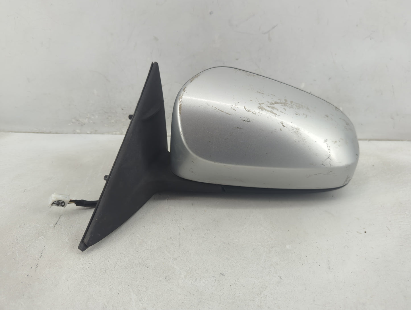 2012-2014 Toyota Camry Driver Side View Mirror - Left Door Mirror OEM Used - Oemusedautoparts1.com