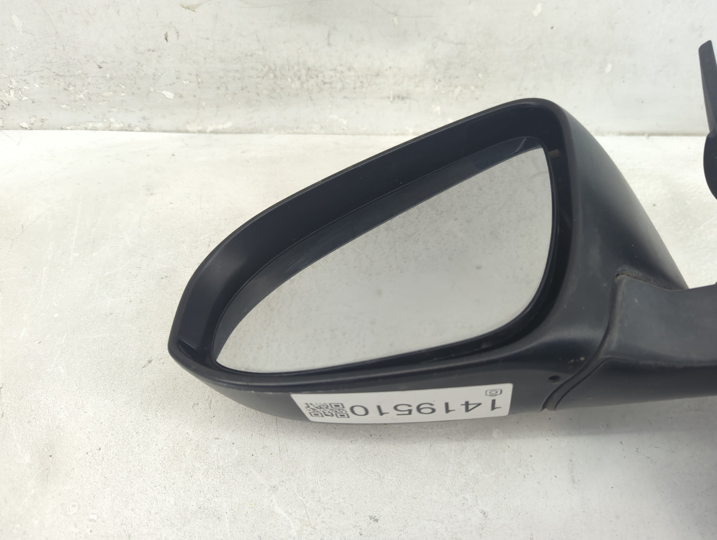 2012-2014 Toyota Camry Driver Side View Mirror - Left Door Mirror OEM Used - Oemusedautoparts1.com
