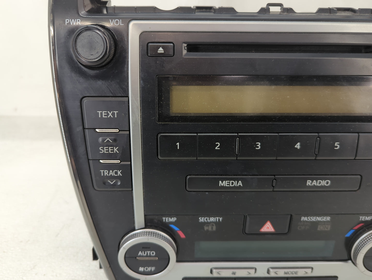 2012-2013 Toyota Camry Radio AM FM Cd Player Receiver Replacement P/N:86120-0634G P10069 Fits Fits 2012 2013 OEM Used Auto P