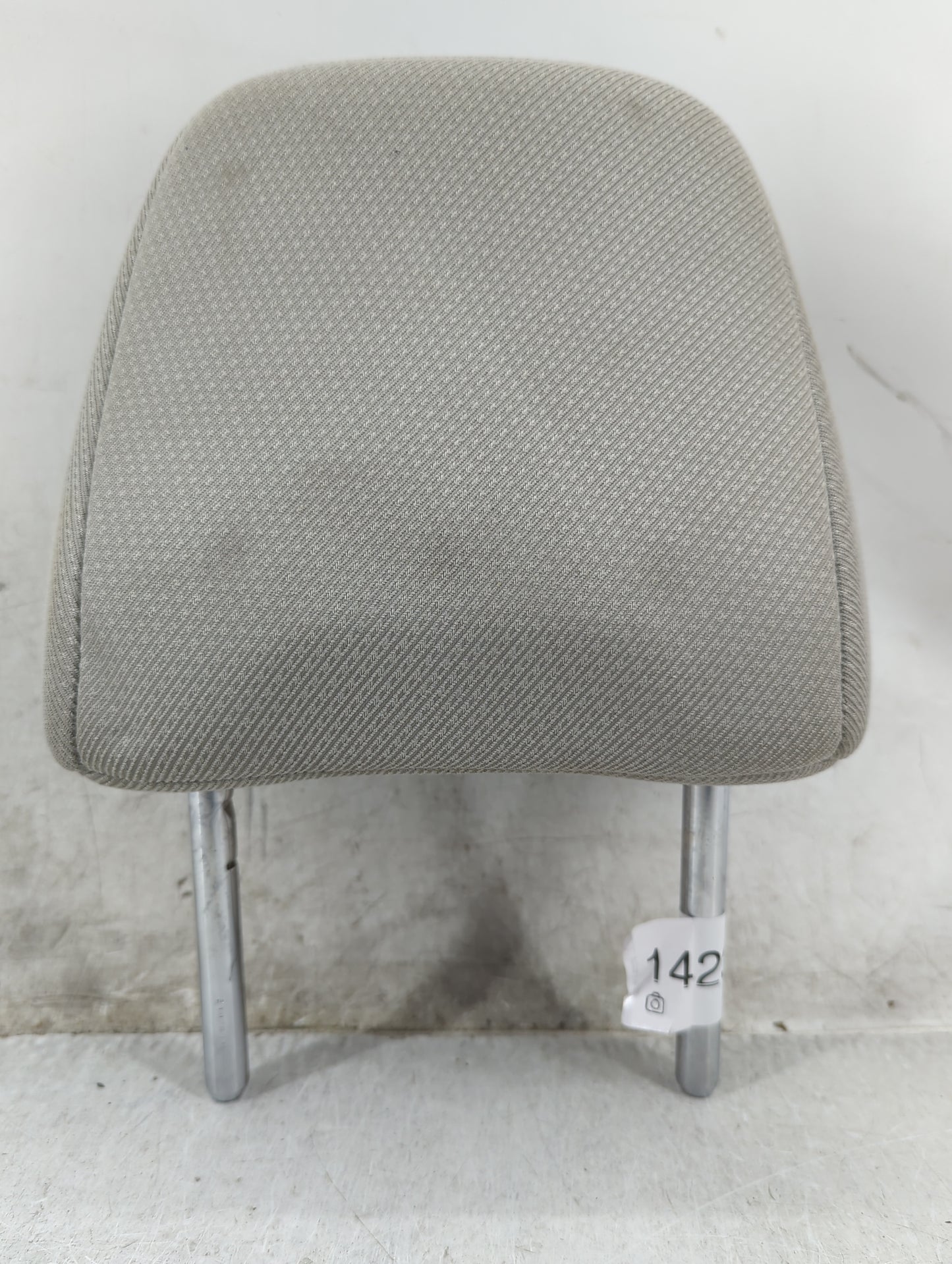 2012-2017 Toyota Camry Headrest Head Rest Front Driver Passenger Seat Fits Fits 2012 2013 2014 2015 2016 2017 OEM Used Auto 