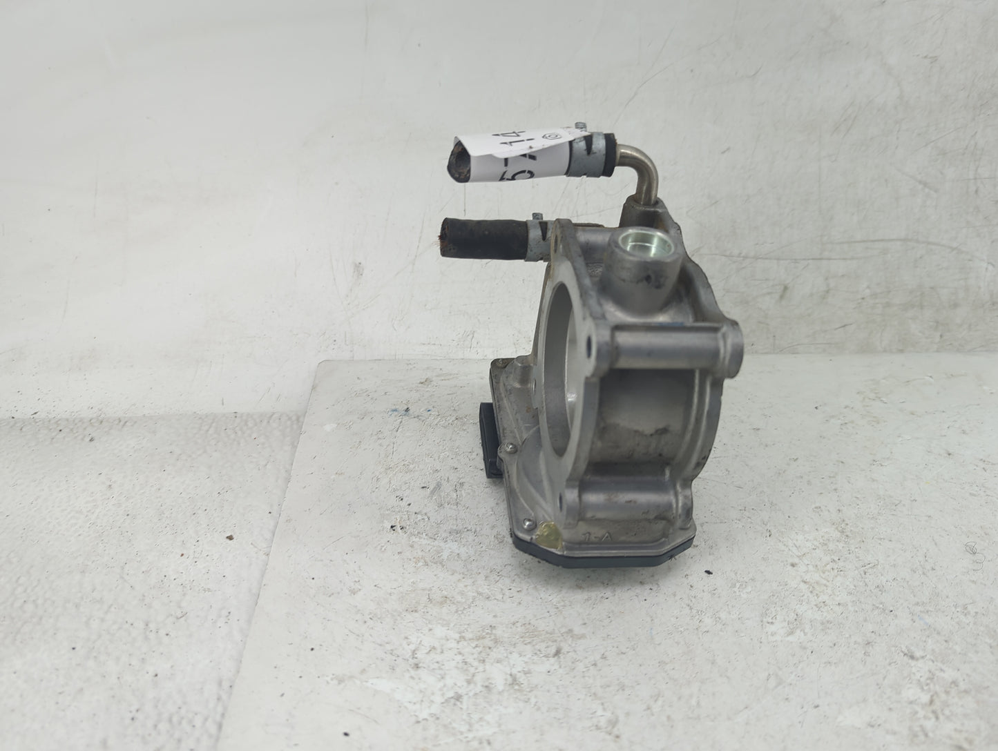 2012-2017 Toyota Camry Throttle Body P/N:22030-36020 Fits Fits 2012 2013 2014 2015 2016 2017 2018 2019 2020 2021 OEM Used Au