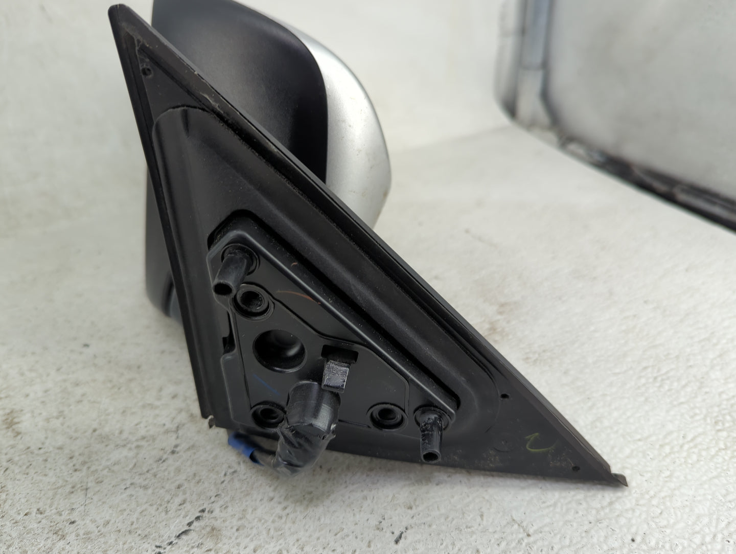 2012-2014 Toyota Camry Driver Side View Mirror - Left Door Mirror OEM Used - Oemusedautoparts1.com