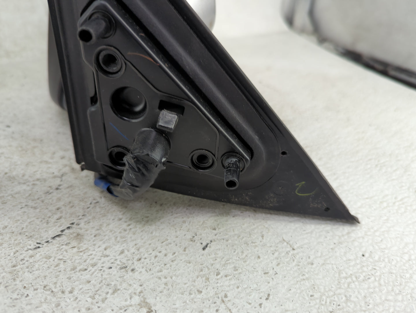 2012-2014 Toyota Camry Driver Side View Mirror - Left Door Mirror OEM Used - Oemusedautoparts1.com