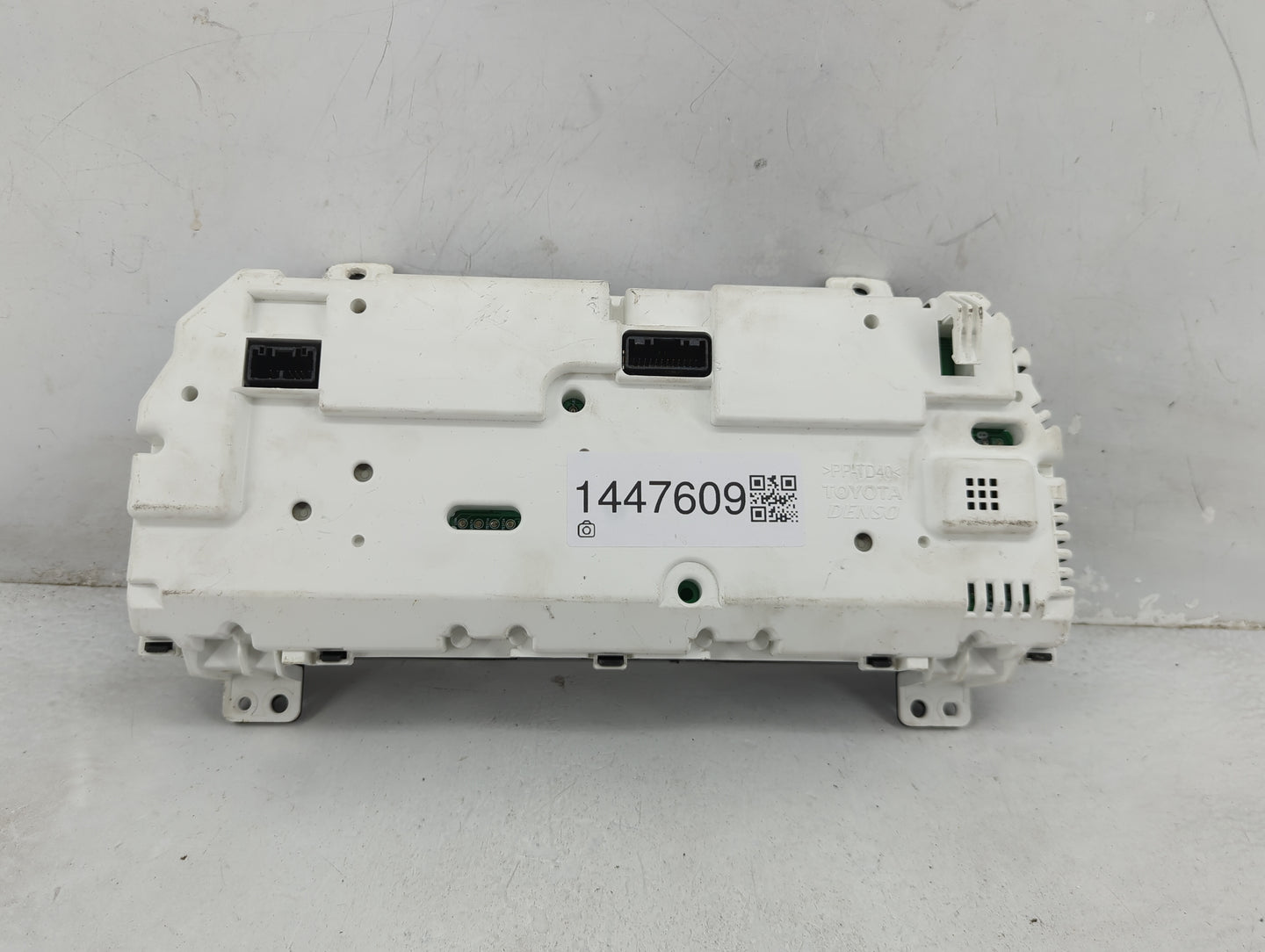 2012 Toyota Camry Instrument Cluster Speedometer Gauges P/N:83800-0X110-00 TN157550-5857 Fits OEM Used Auto Parts - Oemuseda