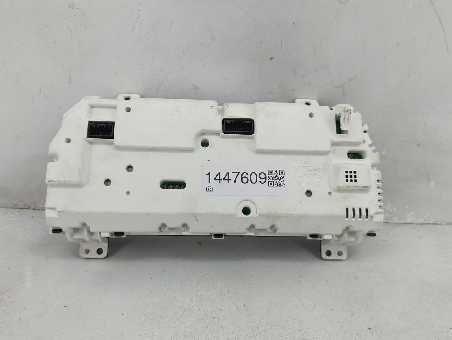 2012 Toyota Camry Instrument Cluster Speedometer Gauges P/N:83800-0X110-00 TN157550-5857 Fits OEM Used Auto Parts - Oemuseda