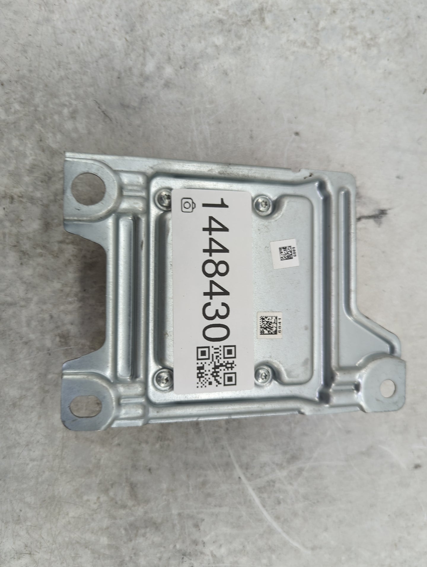 2012-2012 Toyota Camry Safety Restraint Srs Airbag Control Module - Oemusedautoparts1.com