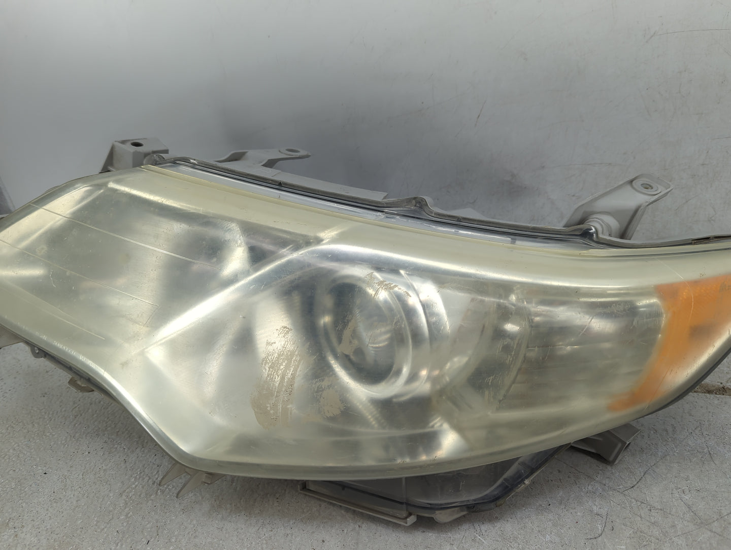 2012-2014 Toyota Camry Passenger Right Oem Head Light Headlight Lamp - Oemusedautoparts1.com