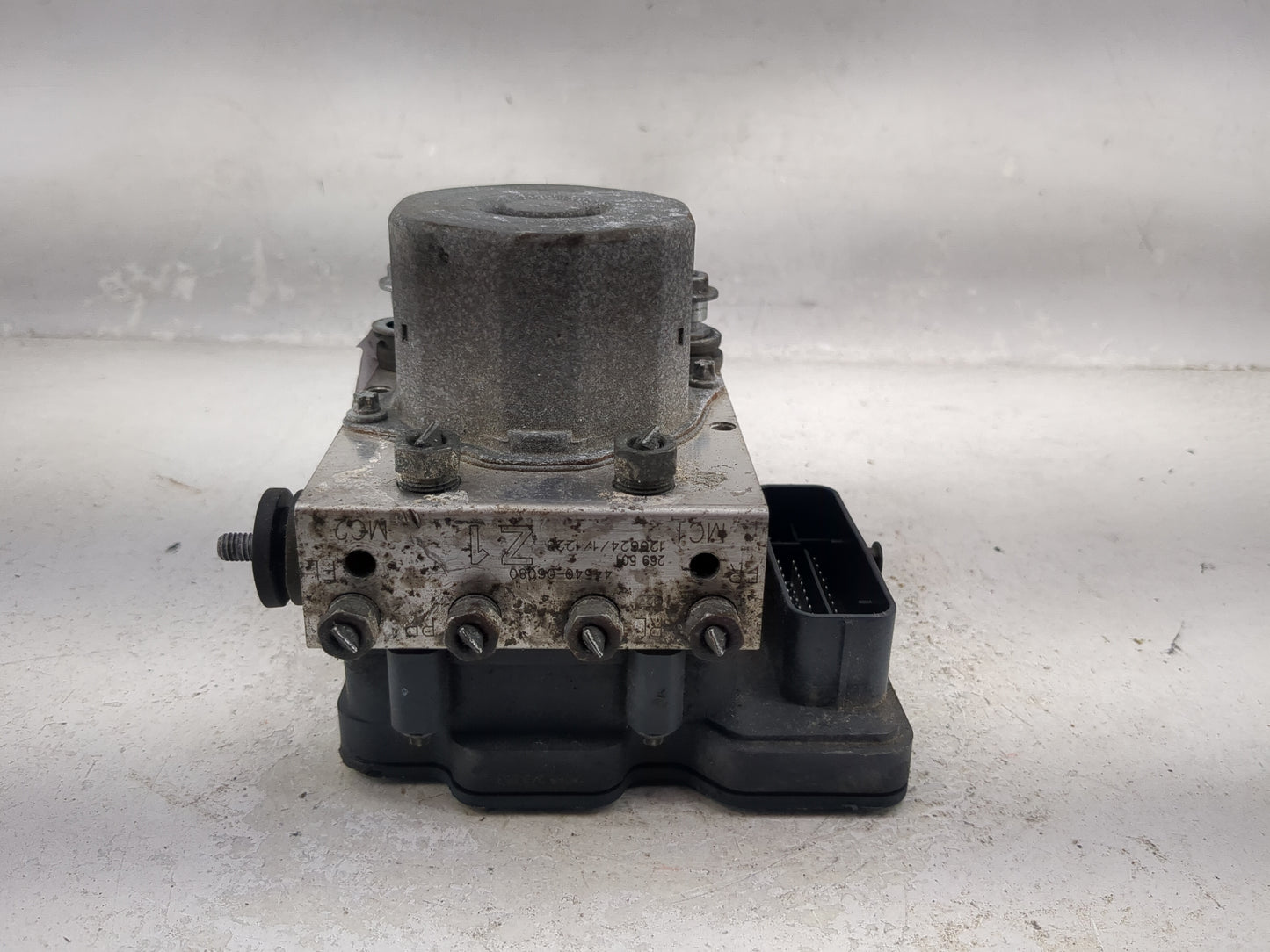 2012 Toyota Camry ABS Pump Control Module Replacement P/N:44540-06080 269501, 126624/1/1228 Fits OEM Used Auto Parts - Oemus