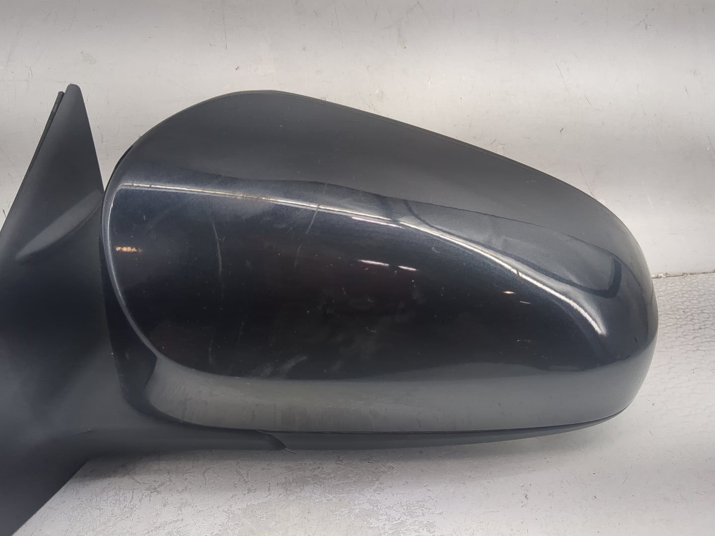 2012-2014 Toyota Camry Driver Side View Mirror - Left Door Mirror OEM Used - Oemusedautoparts1.com