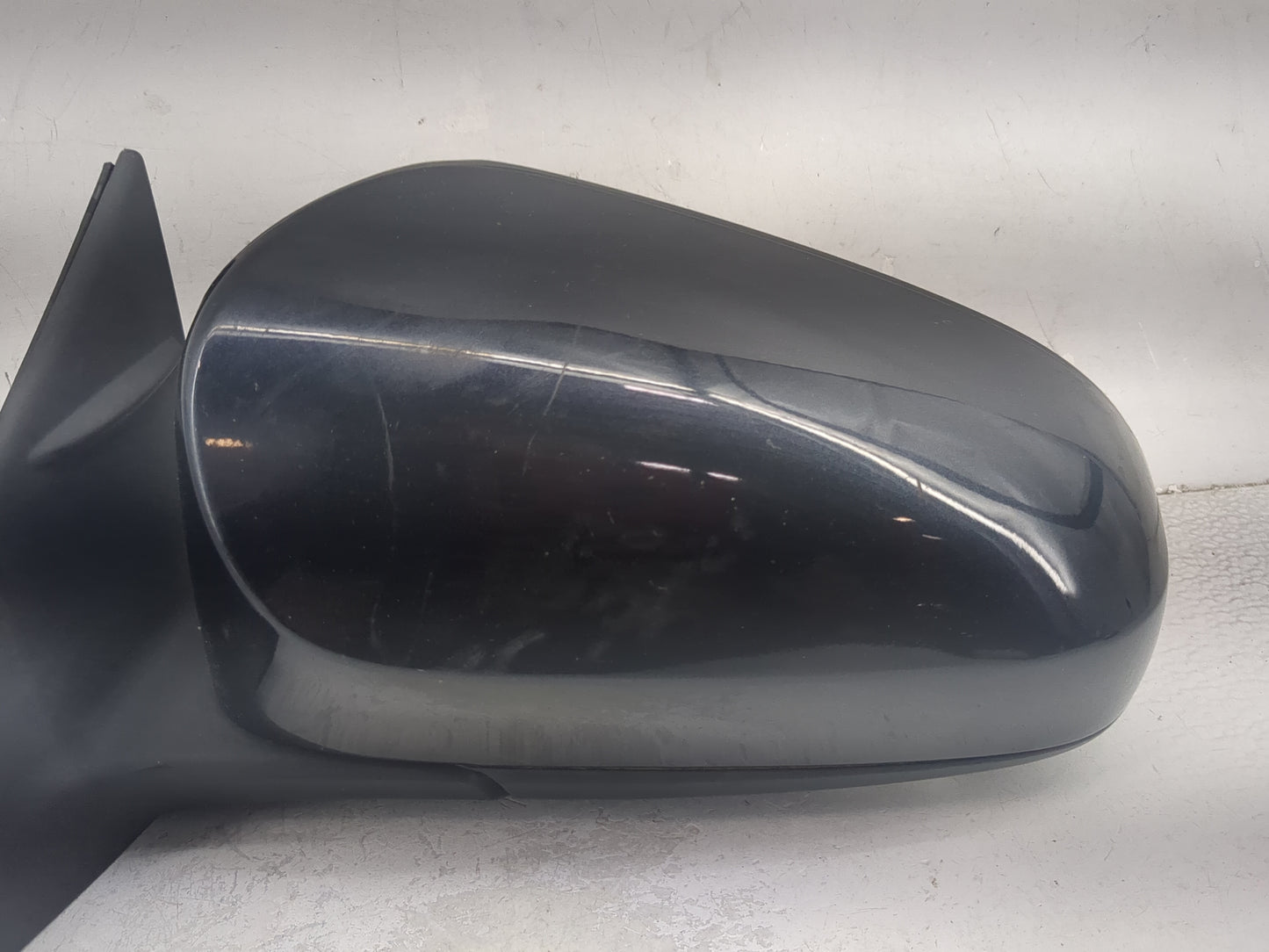 2012-2014 Toyota Camry Driver Side View Mirror - Left Door Mirror OEM Used - Oemusedautoparts1.com