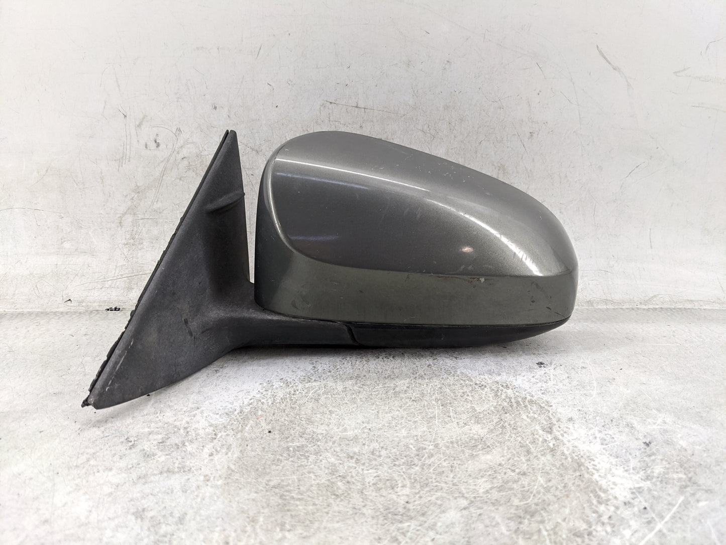 2012-2014 Toyota Camry Driver Side View Mirror - Left Door Mirror OEM Used - Oemusedautoparts1.com
