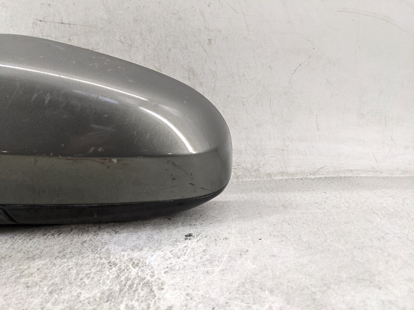 2012-2014 Toyota Camry Driver Side View Mirror - Left Door Mirror OEM Used - Oemusedautoparts1.com