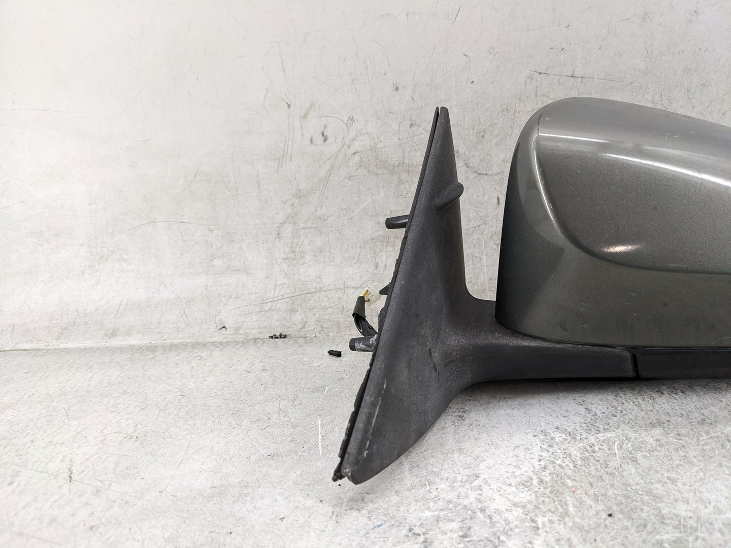 2012-2014 Toyota Camry Driver Side View Mirror - Left Door Mirror OEM Used - Oemusedautoparts1.com