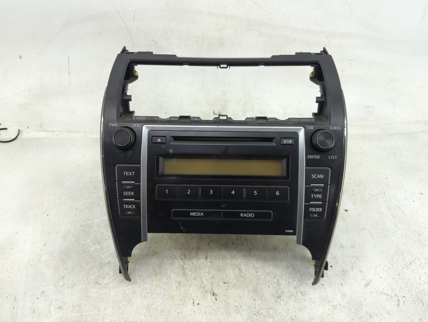 2012-2013 Toyota Camry Radio AM FM Cd Player Receiver Replacement P/N:P10069 Fits Fits 2012 2013 OEM Used Auto Parts - Oemus