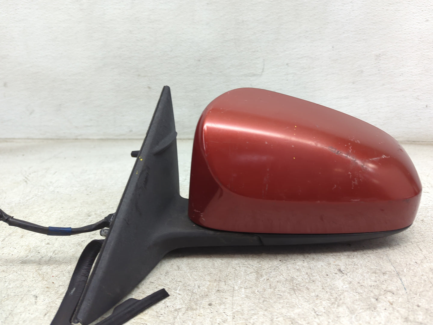 2012-2014 Toyota Camry Driver Side View Mirror - Left Door Mirror OEM Used - Oemusedautoparts1.com