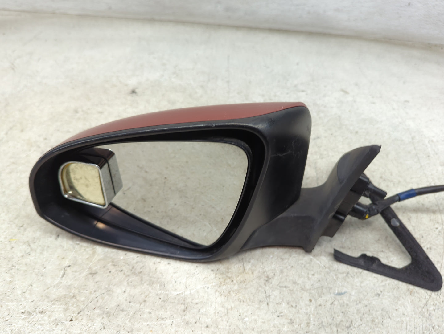 2012-2014 Toyota Camry Driver Side View Mirror - Left Door Mirror OEM Used - Oemusedautoparts1.com