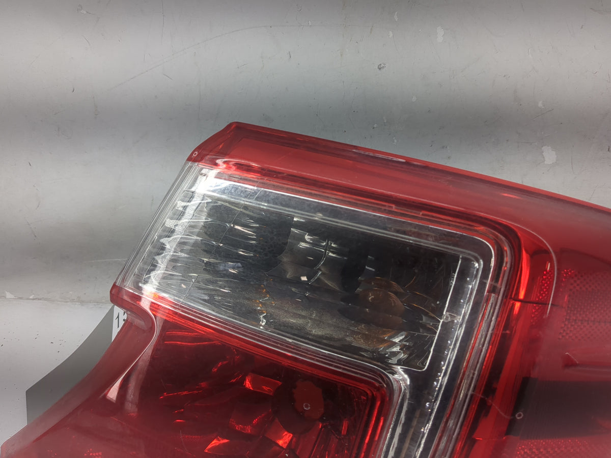 2012-2014 Toyota Camry Tail Light Assembly Passenger Right OEM P/N:WY21W Fits Fits 2012 2013 2014 OEM Used Auto Parts - Oemu
