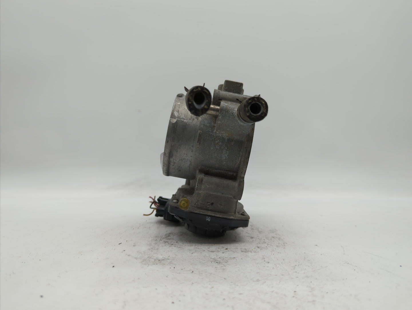 2010-2017 Toyota Camry Throttle Body P/N:22030-36010 22030-0V010 Fits Fits 2009 2010 2011 2012 2013 2014 2015 2016 2017 2018