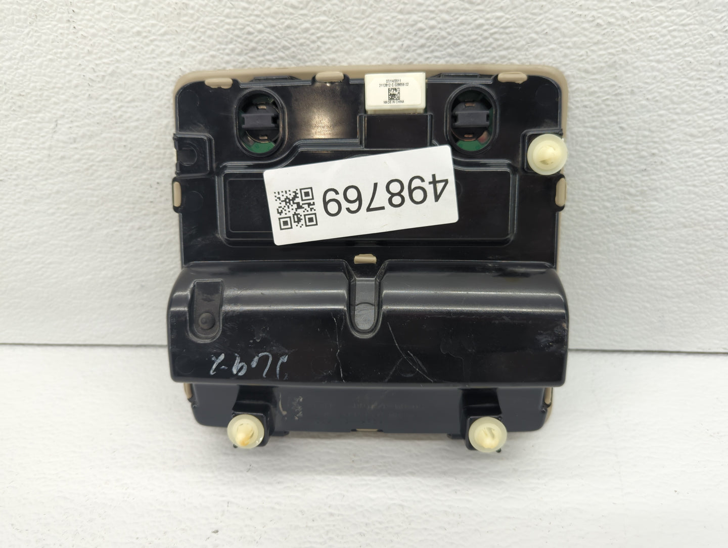 2012 Toyota Camry Overhead Roof Console Beige - Oemusedautoparts1.com