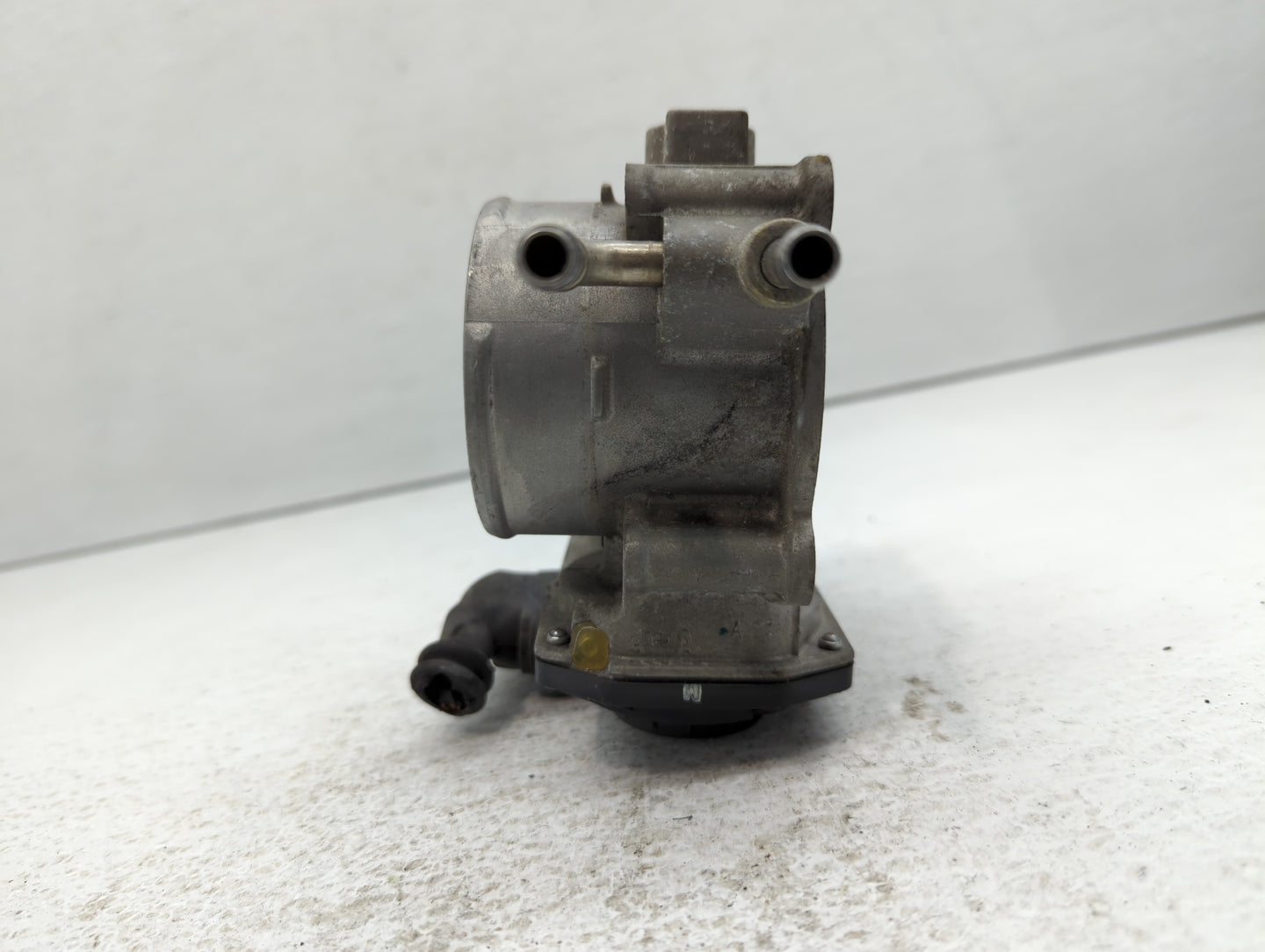 2010-2017 Toyota Camry Throttle Body P/N:22030-0V010 Fits Fits 2009 2010 2011 2012 2013 2014 2015 2016 2017 2018 2019 OEM Us