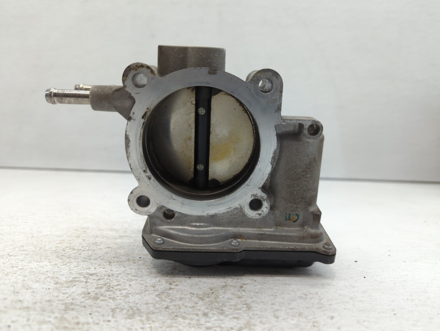 2010-2017 Toyota Camry Throttle Body P/N:22030-0V010 Fits Fits 2009 2010 2011 2012 2013 2014 2015 2016 2017 2018 2019 OEM Us
