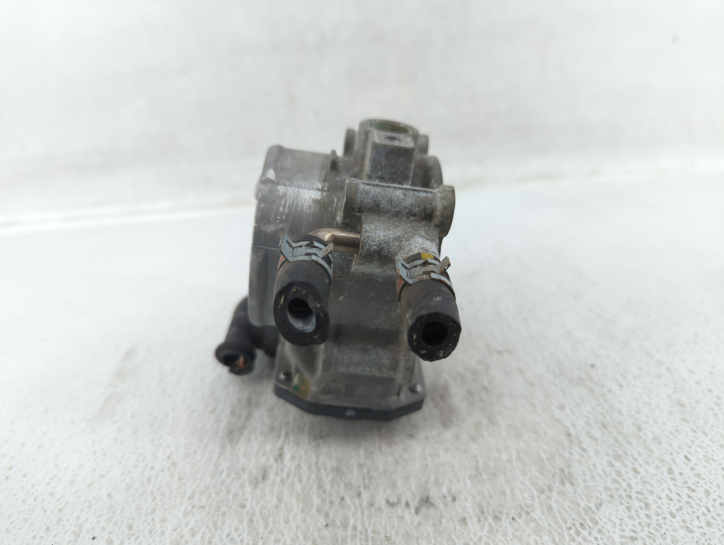 2010-2017 Toyota Camry Throttle Body P/N:22030-0V010 Fits Fits 2009 2010 2011 2012 2013 2014 2015 2016 2017 2018 2019 OEM Us