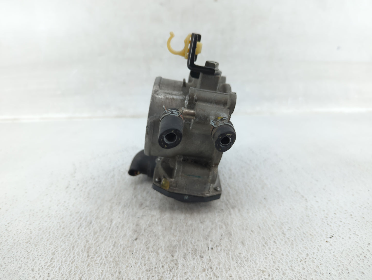 2010-2017 Toyota Camry Throttle Body P/N:22030-0V010 Fits Fits 2009 2010 2011 2012 2013 2014 2015 2016 2017 2018 2019 OEM Us