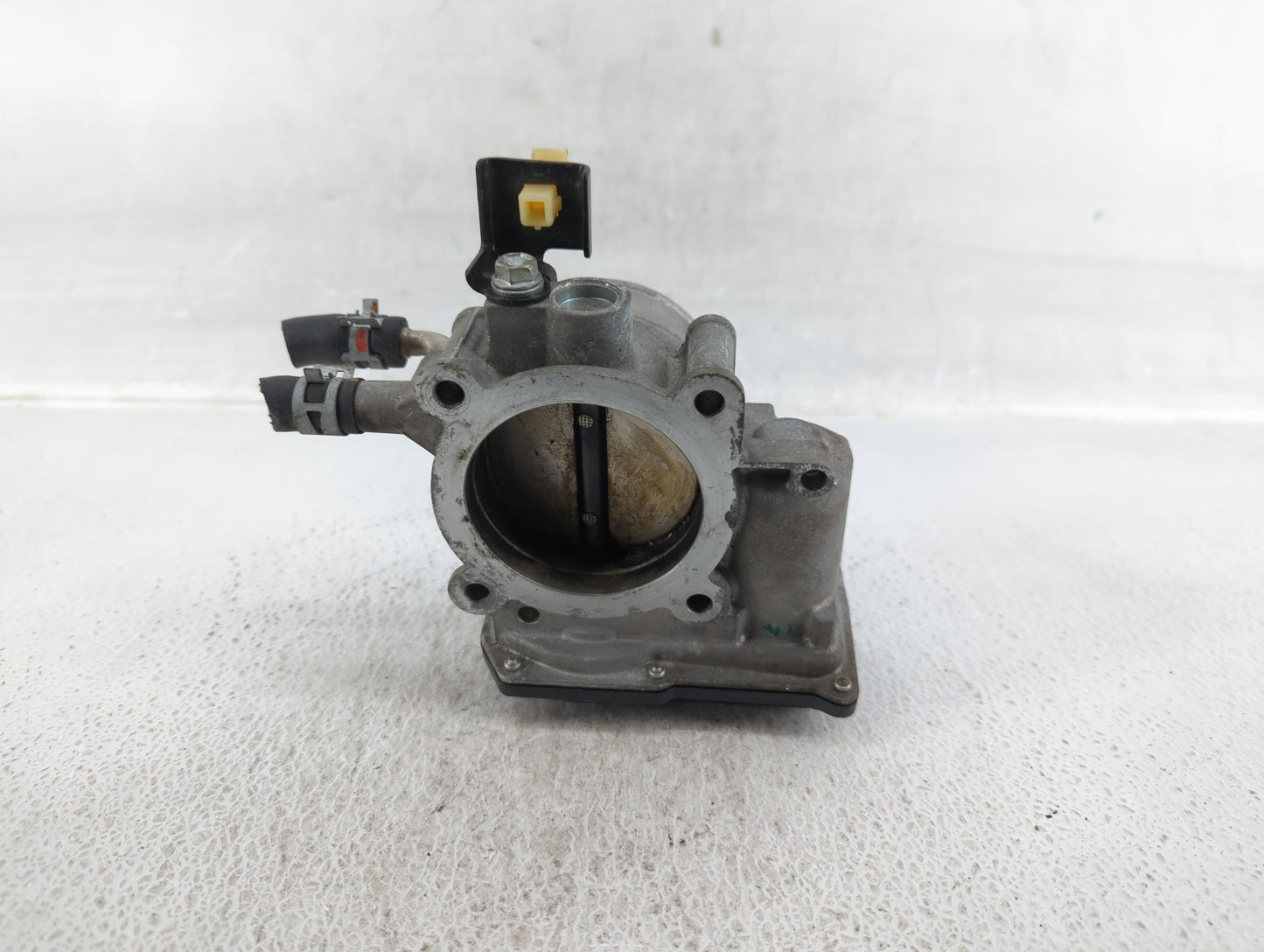 2010-2017 Toyota Camry Throttle Body P/N:22030-0V010 Fits Fits 2009 2010 2011 2012 2013 2014 2015 2016 2017 2018 2019 OEM Us
