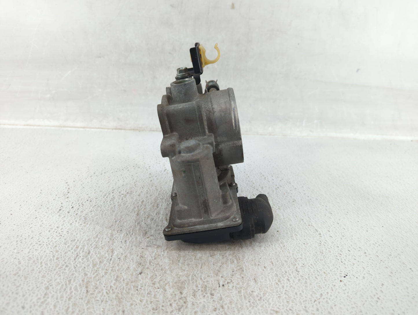 2010-2017 Toyota Camry Throttle Body P/N:22030-0V010 Fits Fits 2009 2010 2011 2012 2013 2014 2015 2016 2017 2018 2019 OEM Us