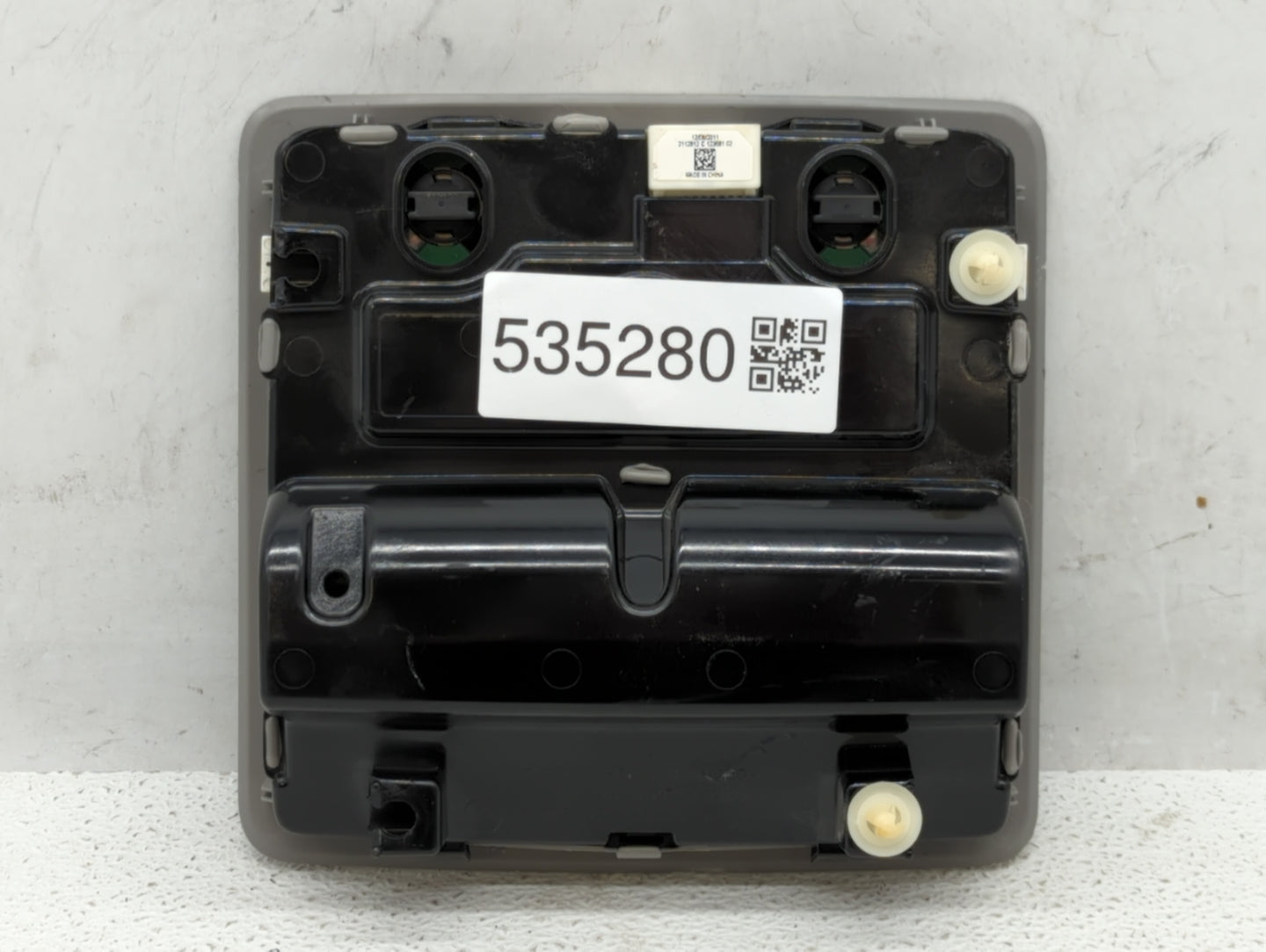 2012 Toyota Camry Overhead Roof Console - Oemusedautoparts1.com